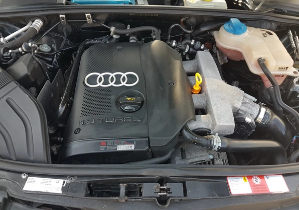Audi A4 cena 15900 przebieg: 266449, rok produkcji 2004 z Żelechów małe 211